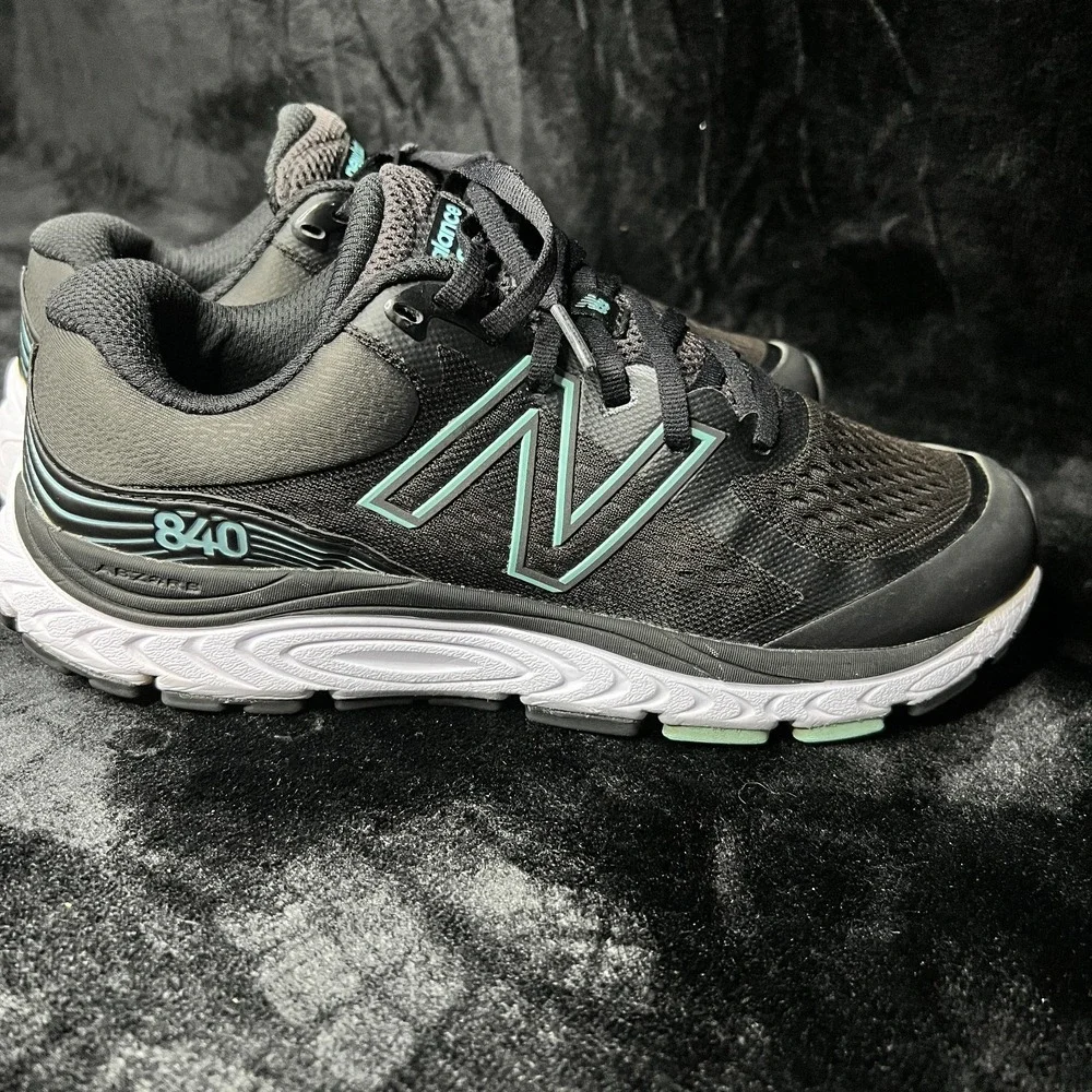 New Balance 840v5 W840BM5 Womens 9.5 Running Shoes Black Storm Blue Mesh Sneaker